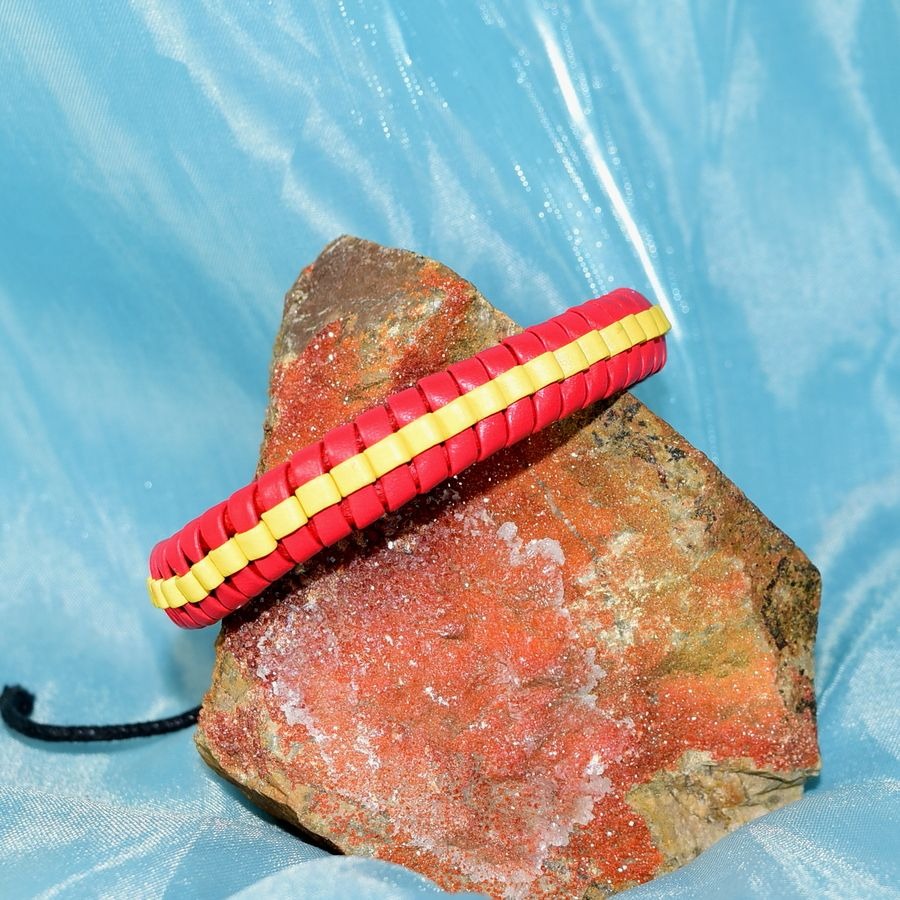 Roja Amarilla Mens Scallop Ribbon Wax Leather Bracelet Red Yellow Gift Packaged